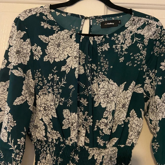 Miss Valley size 12 green and white floral dress - Picture 3 of 5